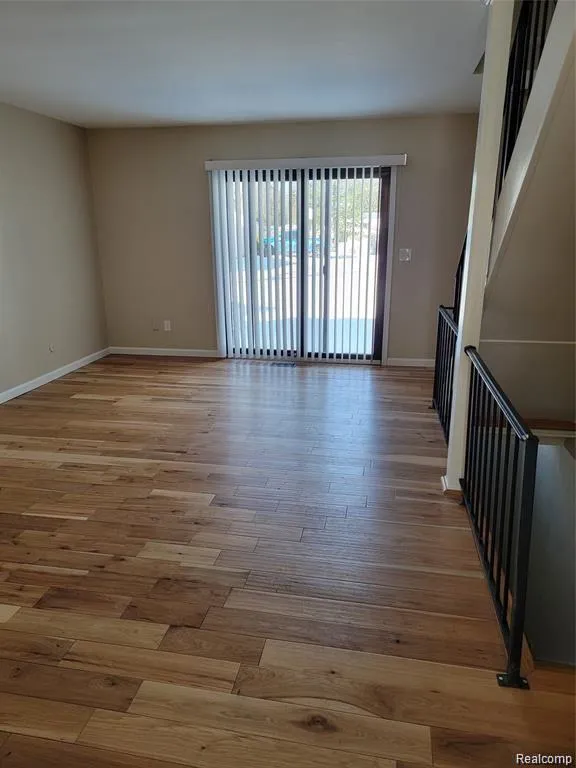 1661 WIMBLEDON Walled Lake City, MI 48390