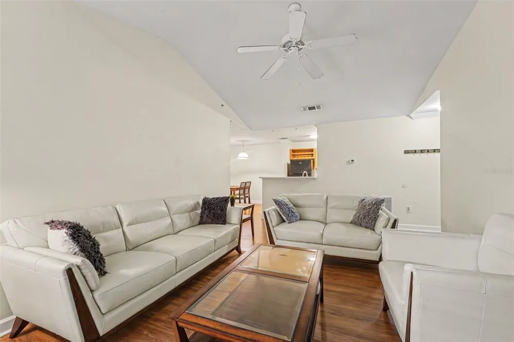 18193 STERLING GATE CIRCLE Tampa, FL 33647