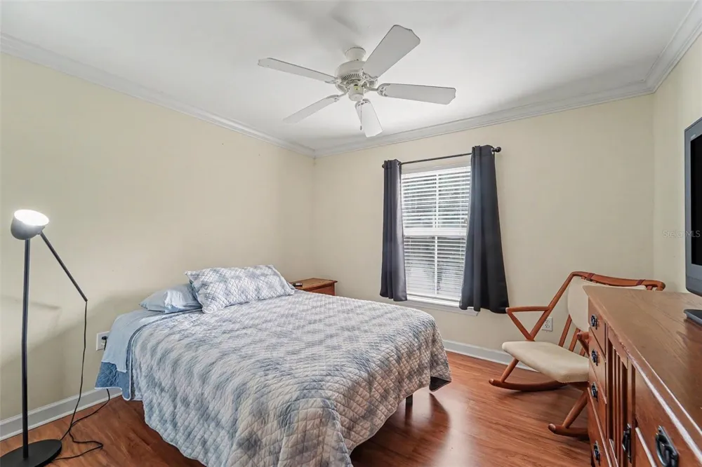 18193 STERLING GATE CIRCLE Tampa, FL 33647