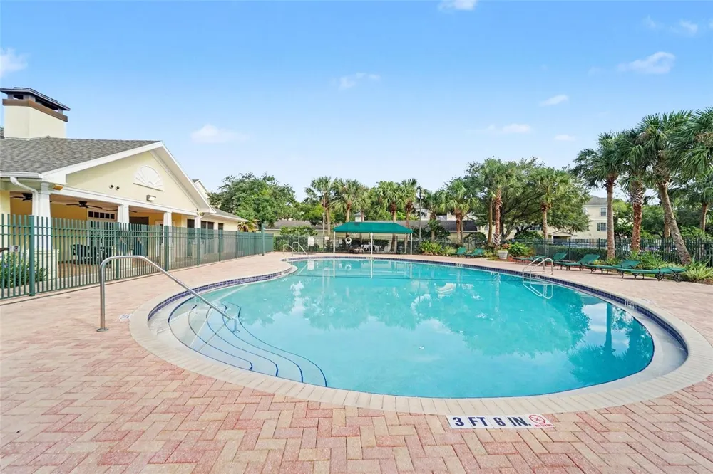 18193 STERLING GATE CIRCLE Tampa, FL 33647