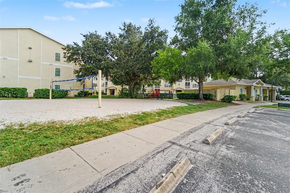 18193 STERLING GATE CIRCLE Tampa, FL 33647