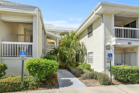 6915 STONES THROW CIRCLE #3104