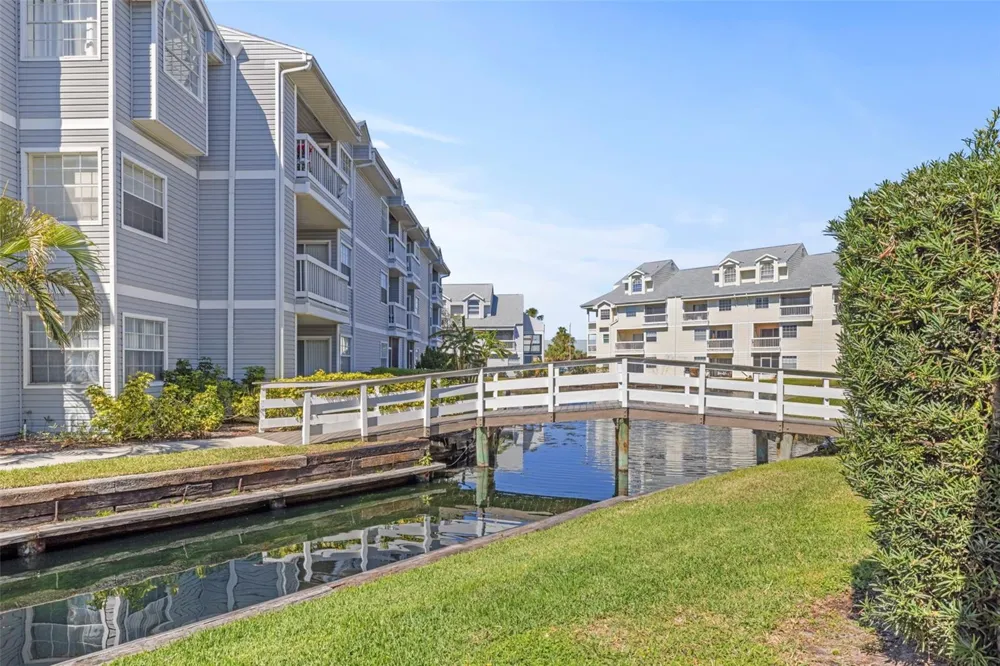 6915 STONES THROW CIRCLE #3104 St Petersburg, FL 33710
