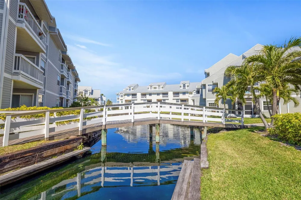 6915 STONES THROW CIRCLE #3104 St Petersburg, FL 33710