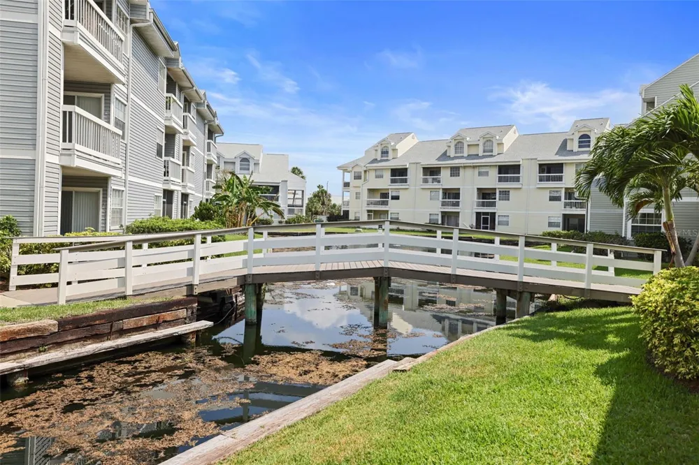 6915 STONES THROW CIRCLE #3104 St Petersburg, FL 33710