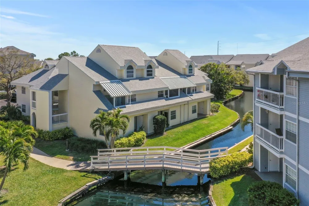 6915 STONES THROW CIRCLE #3104 St Petersburg, FL 33710