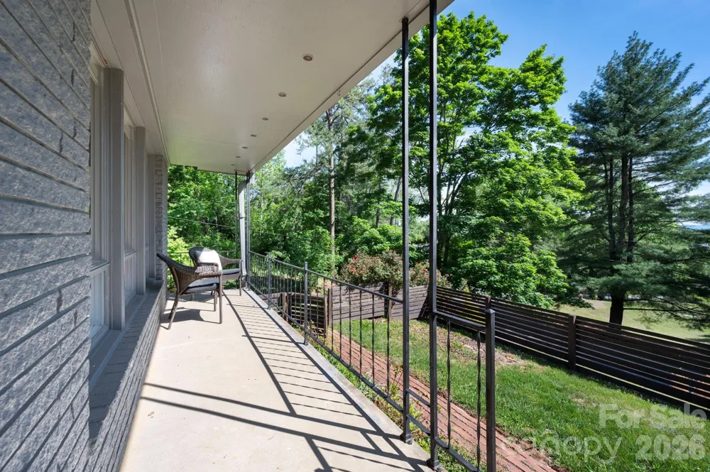301 Stratford Road Asheville, NC 28804