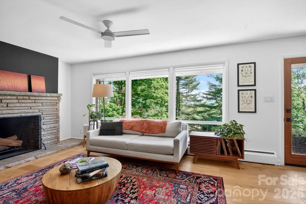 301 Stratford Road Asheville, NC 28804