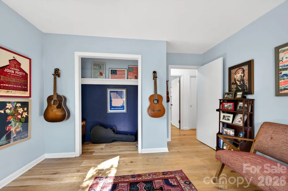 301 Stratford Road Asheville, NC 28804