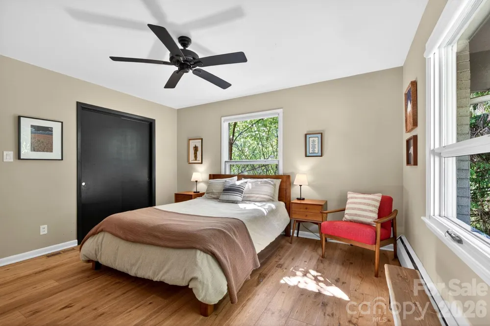 301 Stratford Road Asheville, NC 28804