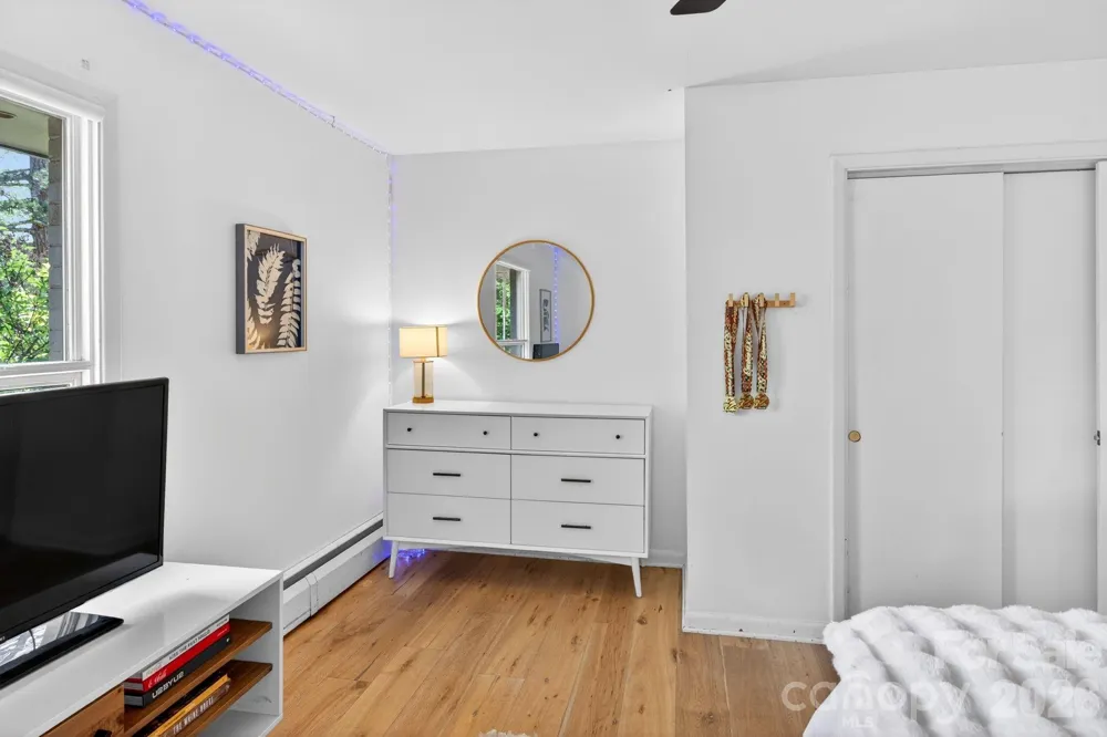 301 Stratford Road Asheville, NC 28804