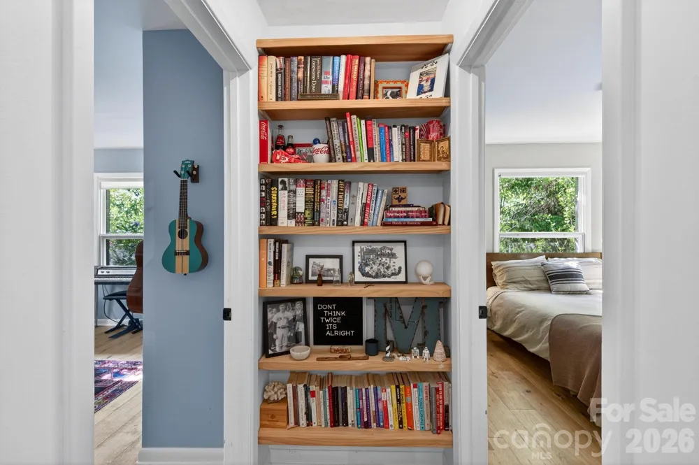 301 Stratford Road Asheville, NC 28804