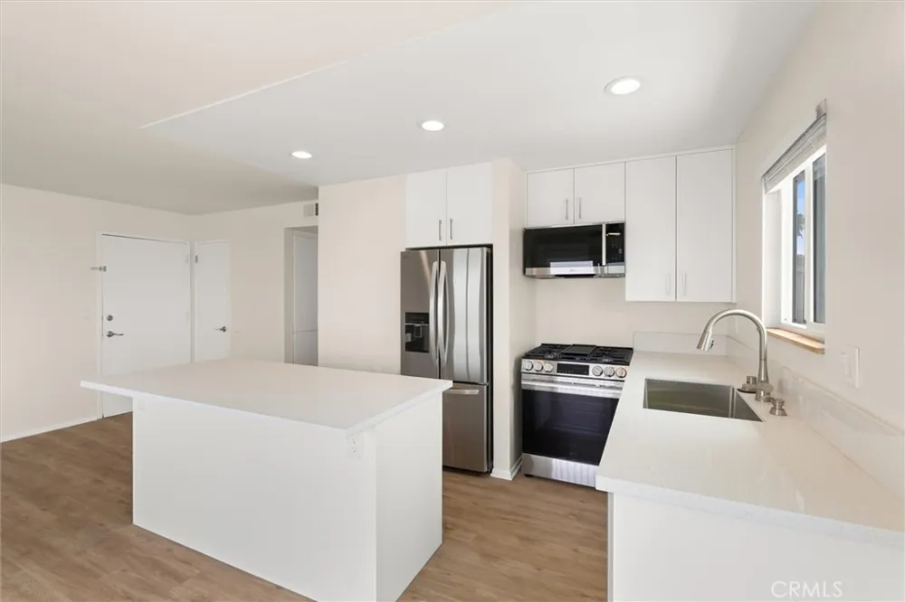 2640 Hermosa Avenue #6 Hermosa Beach, CA 90254