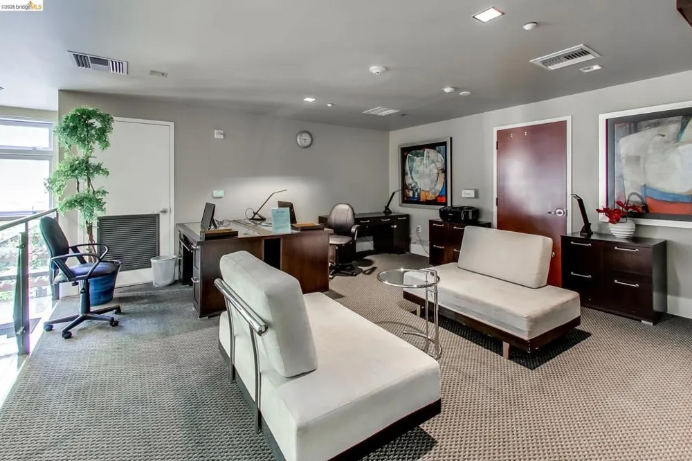 585 9Th St Oakland, CA 94607