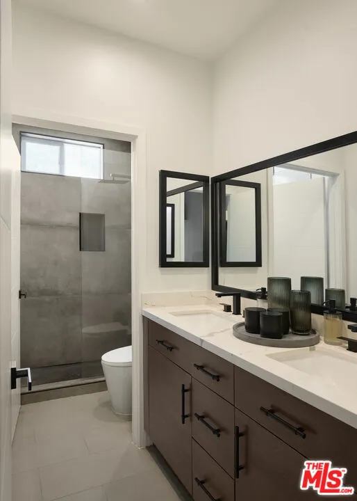 4967 Llano Drive Woodland Hills, CA 91364