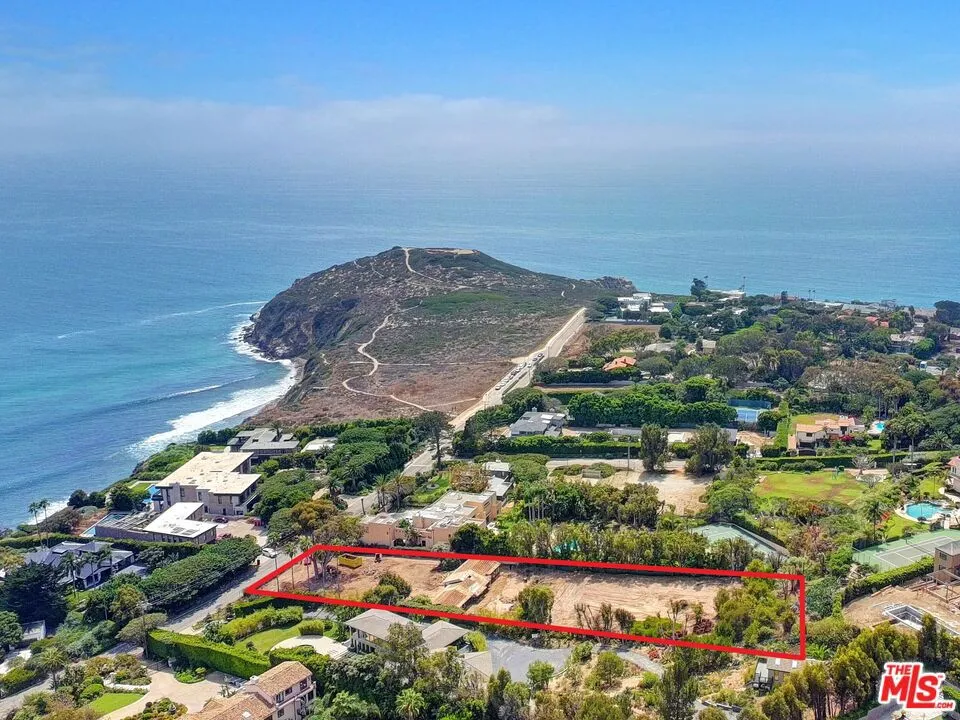 29135 Cliffside Drive Malibu, CA 90265