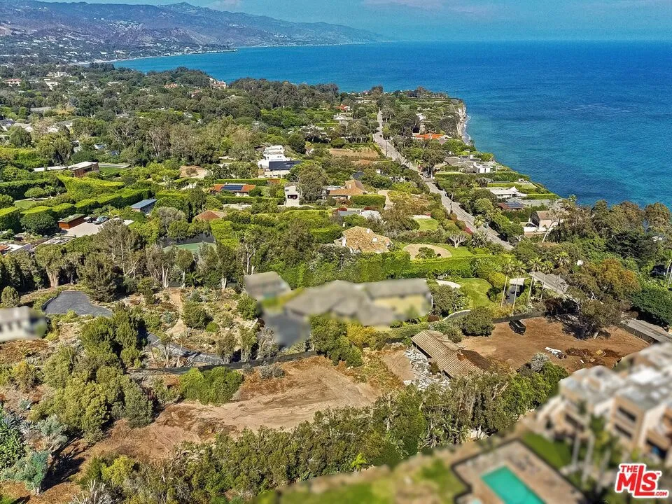 29135 Cliffside Drive Malibu, CA 90265