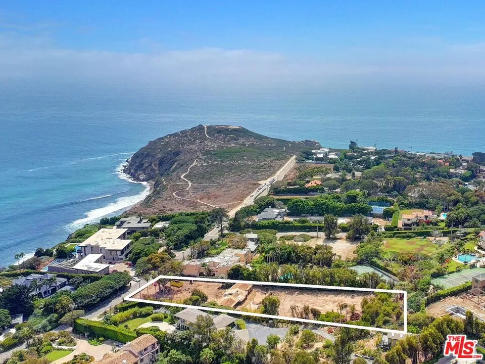 29135 Cliffside Drive Malibu, CA 90265