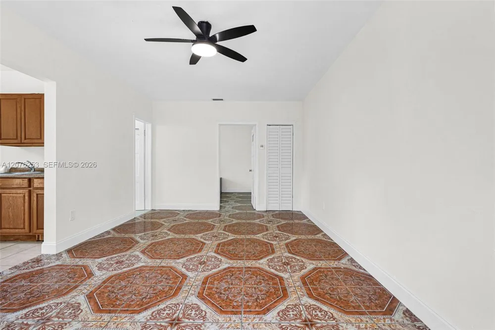 160 NW 45th St #2 Miami, FL 33127
