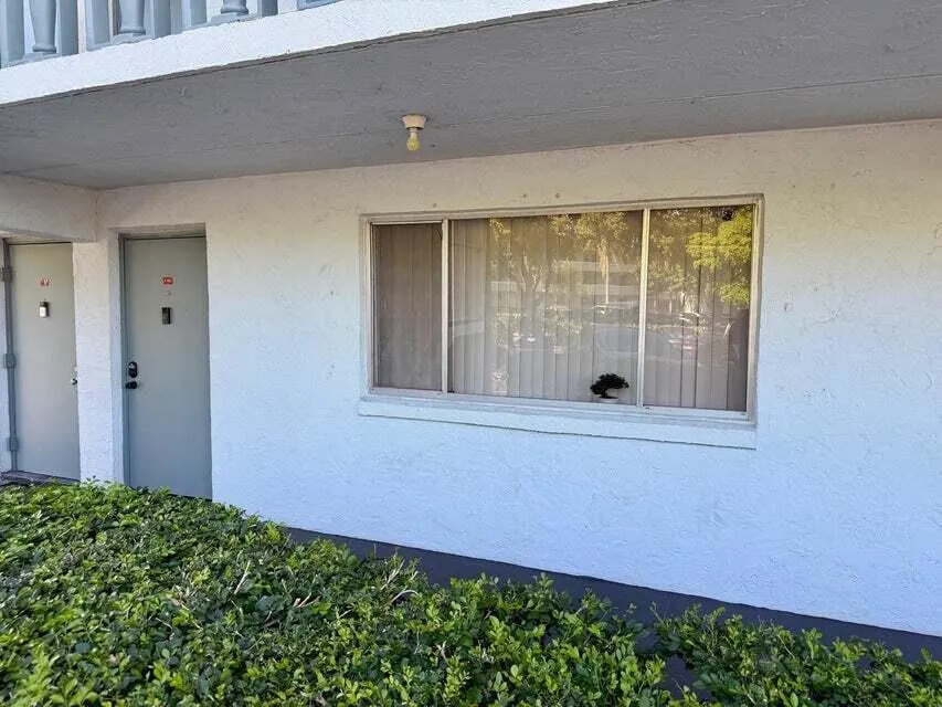2000 Springdale Boulevard #102 Palm Springs, FL 33461