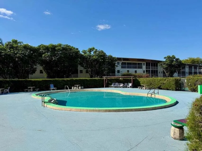 2000 Springdale Boulevard #102 Palm Springs, FL 33461