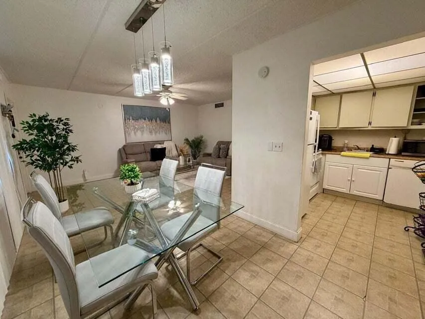 2000 Springdale Boulevard #102 Palm Springs, FL 33461