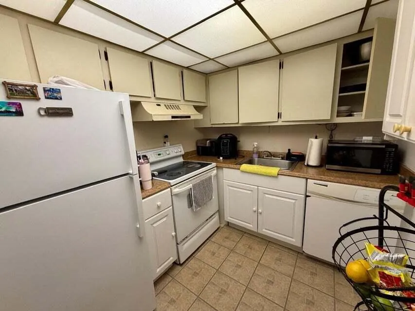 2000 Springdale Boulevard #102 Palm Springs, FL 33461