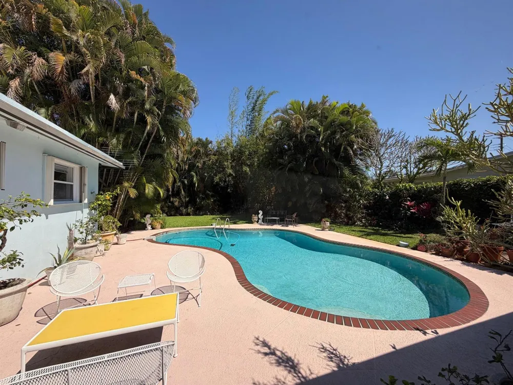 708 Westwind Drive North Palm Beach, FL 33408