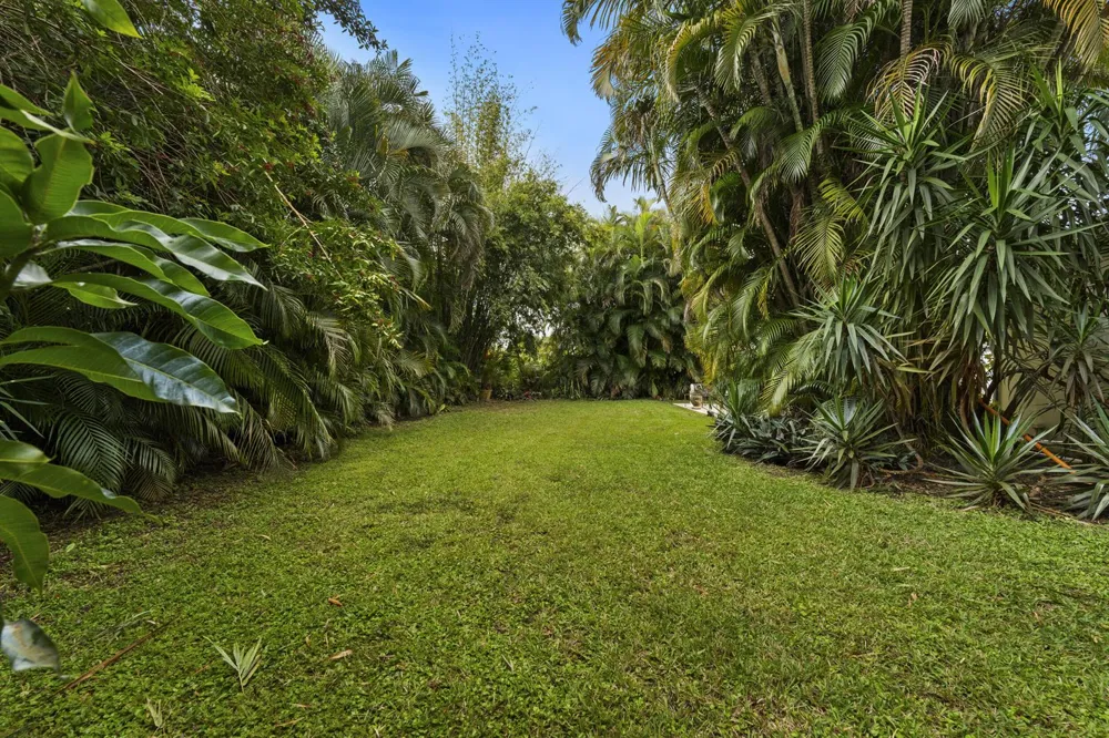 708 Westwind Drive North Palm Beach, FL 33408