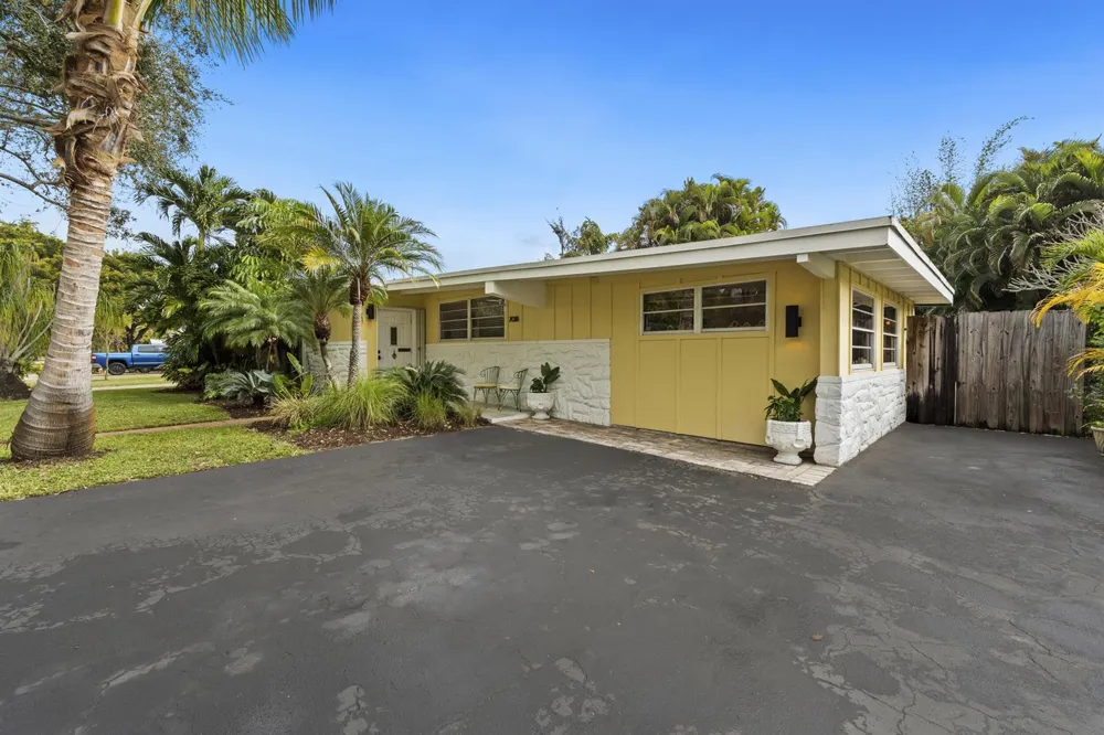 708 Westwind Drive North Palm Beach, FL 33408