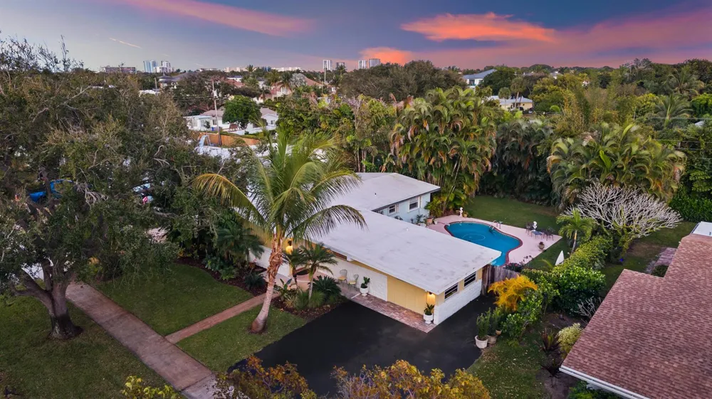 708 Westwind Drive North Palm Beach, FL 33408