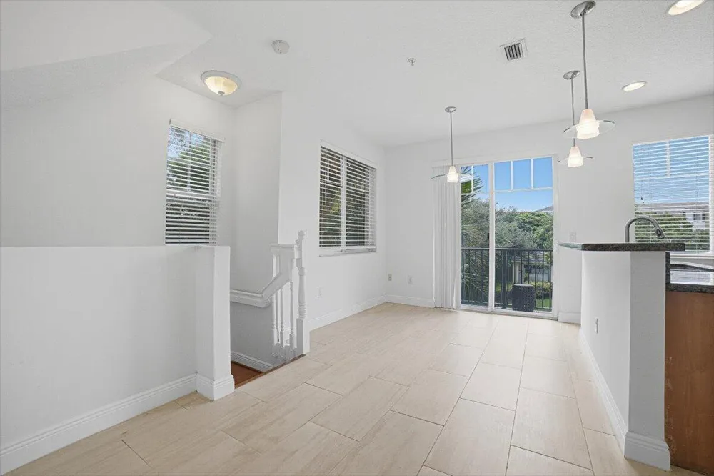 520 NW 39TH CIRCLE Boca Raton, FL 33431