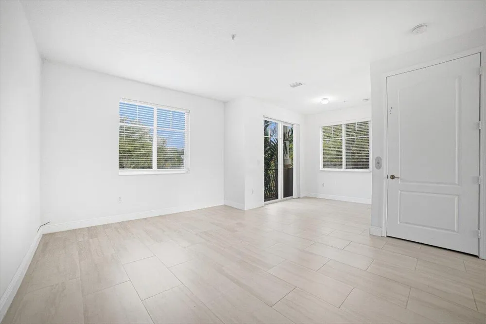 520 NW 39TH CIRCLE Boca Raton, FL 33431