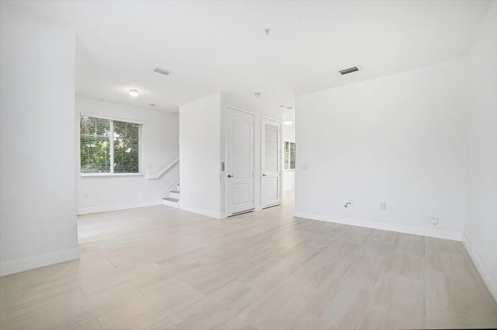 520 NW 39TH CIRCLE Boca Raton, FL 33431