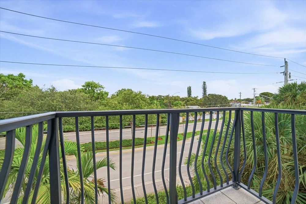520 NW 39TH CIRCLE Boca Raton, FL 33431