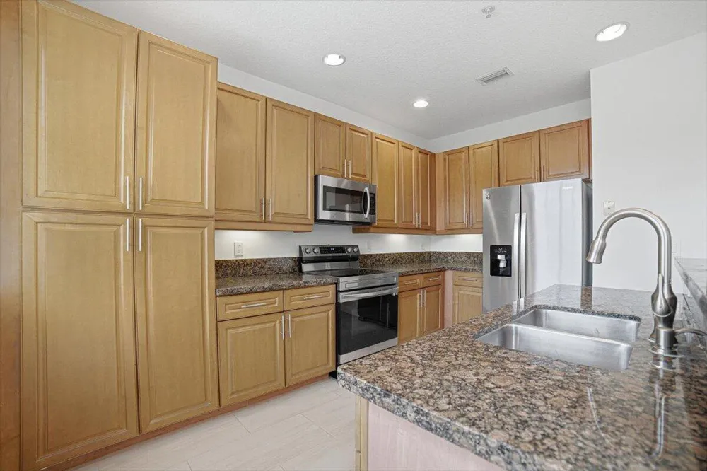 520 NW 39TH CIRCLE Boca Raton, FL 33431