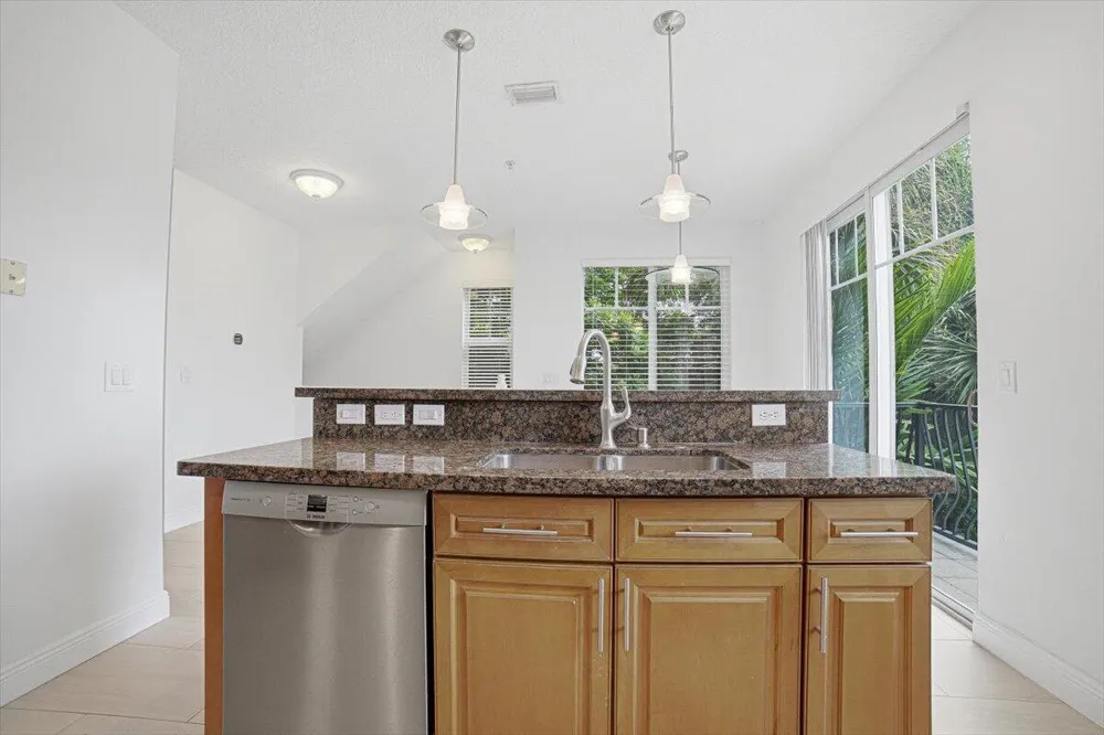 520 NW 39TH CIRCLE Boca Raton, FL 33431
