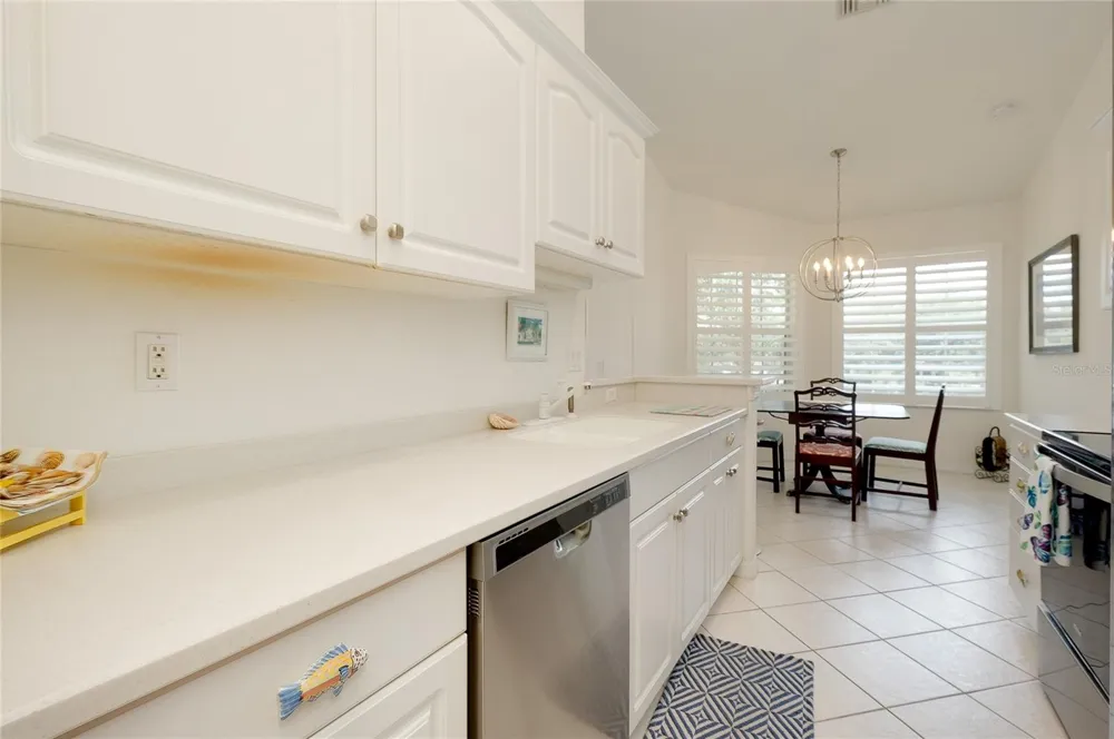 703 CASA DEL LAGO WAY #703 Venice, FL 34292