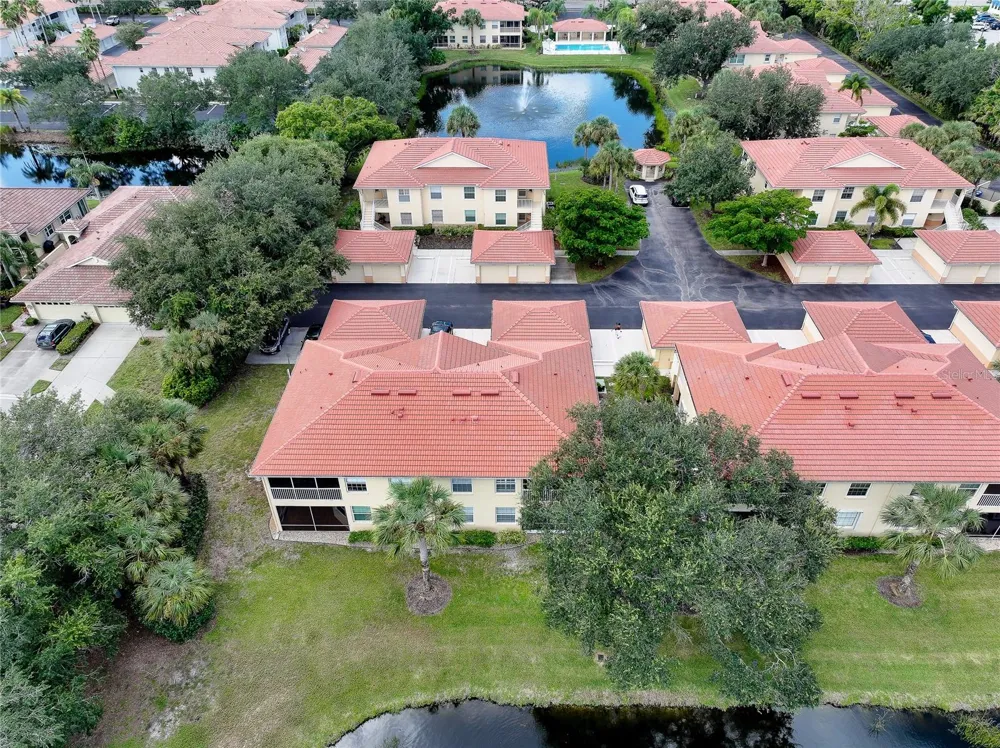 703 CASA DEL LAGO WAY #703 Venice, FL 34292