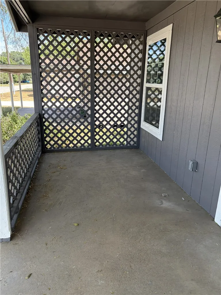 510 Adams Alice, TX 78332