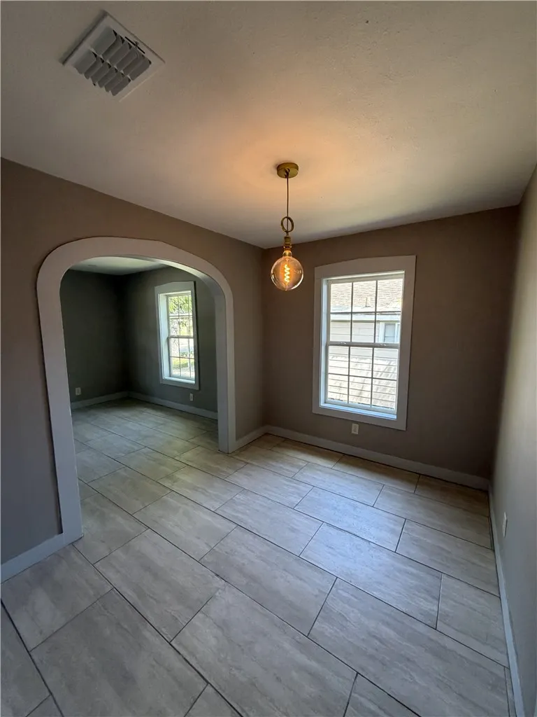 510 Adams Alice, TX 78332