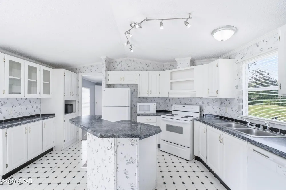 9307 Gobbler Circle Southport, FL 32409