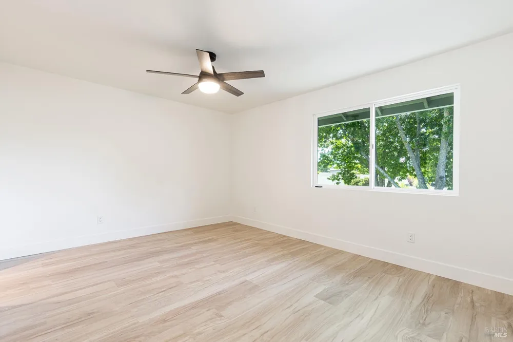 139 Vista View Drive Cloverdale, CA 95425