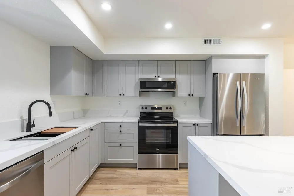 139 Vista View Drive Cloverdale, CA 95425