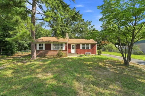 112 Luciano Ave