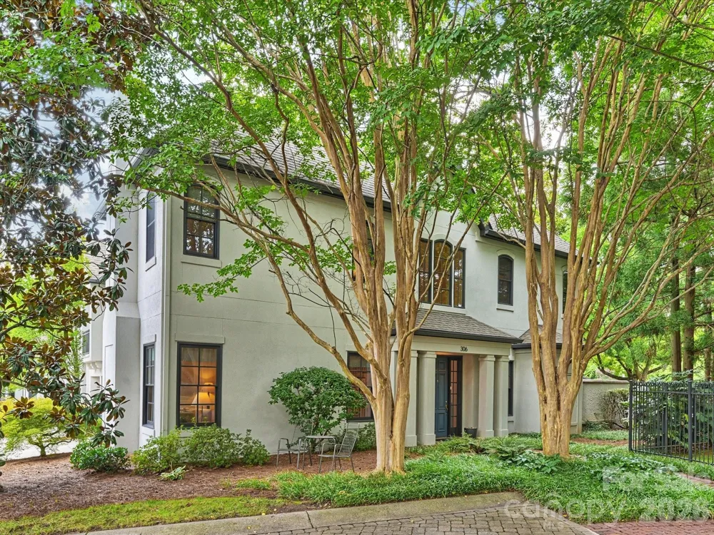 306 Wendover Heights Circle Charlotte, NC 28211