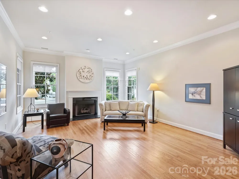306 Wendover Heights Circle Charlotte, NC 28211