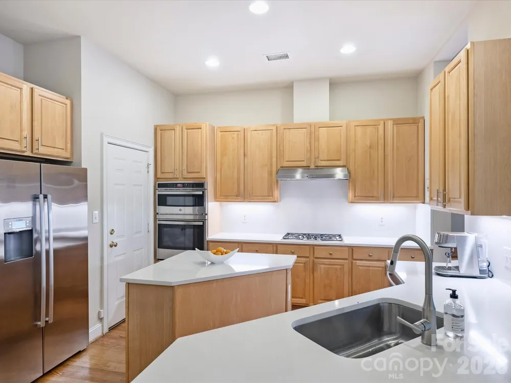 306 Wendover Heights Circle Charlotte, NC 28211