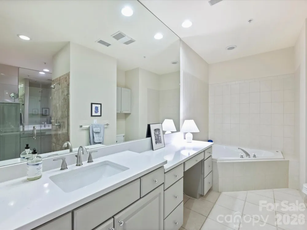 306 Wendover Heights Circle Charlotte, NC 28211