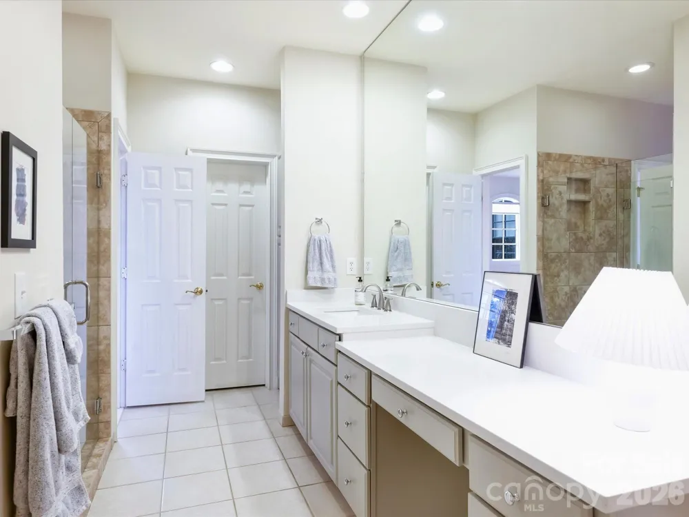 306 Wendover Heights Circle Charlotte, NC 28211